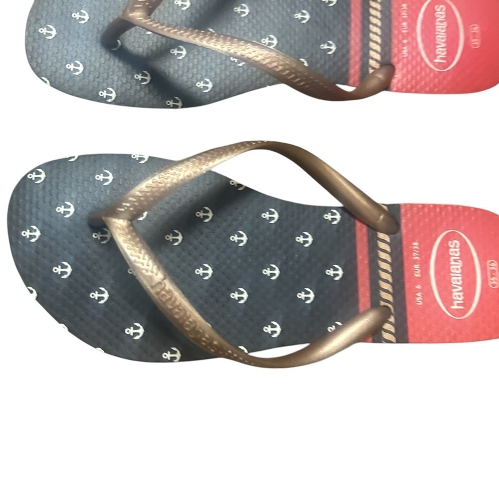 Havaianas NWOT size 36/36 nautical flips Flops